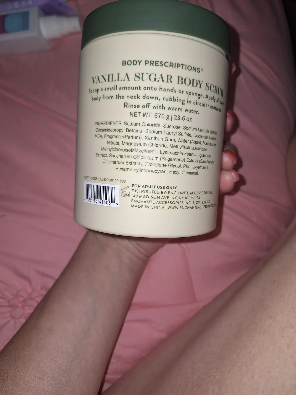 Members Only Vanilla Sugar Exfoliating Body Scrub - Cream and Dark Green
